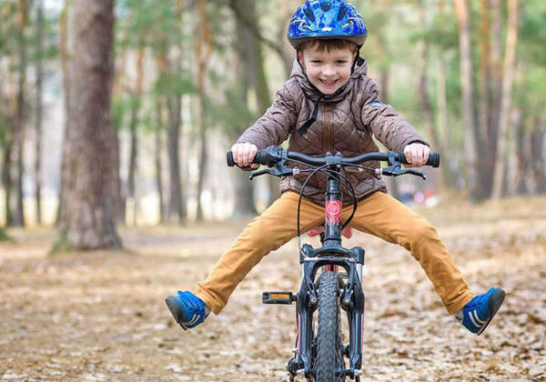 Bố mẹ có nên mua xe đạp cho bé 3 tuổi không?